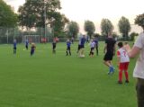 Laatste training S.K.N.W.K. JO9-1 van seizoen 2022-2023 (partijtje tegen de ouders) (21/178)